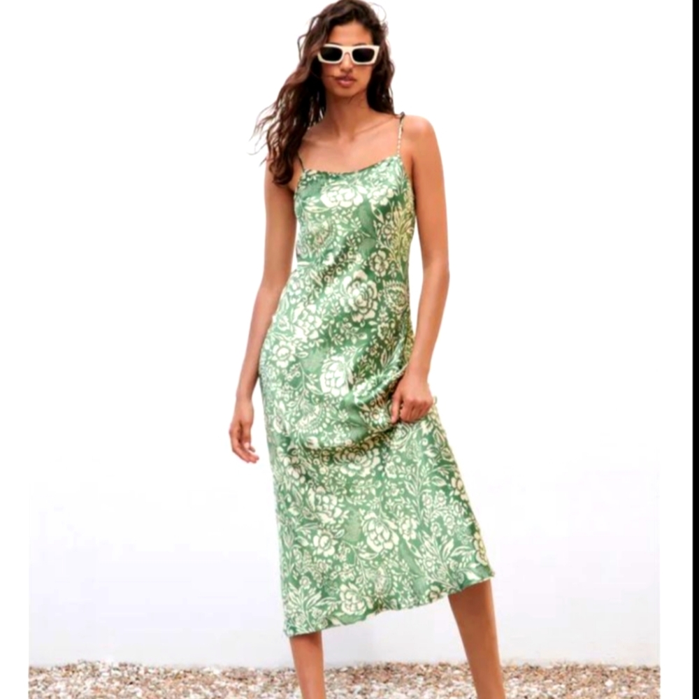 Sold out Zara floral printed slip dress